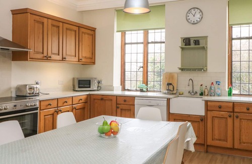 Chiddingstone Hoath Cottage | HOATH HOUSE, pet friendly, luxury holiday cottage in Chiddingstone