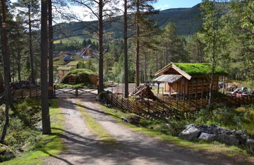 Hol House | "Hobbit"like cabin