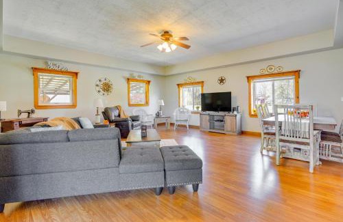 Rockbridge House | Hocking Hills Hideaway with Hot Tub and Fire Pit!
