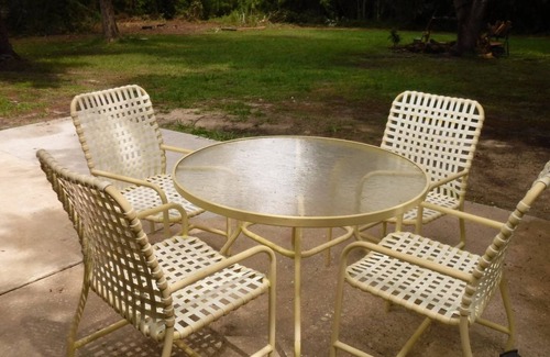 Homosassa House | Hog Head Hotel Bring your Hogs and your Dogs! Pets stay free bring your humans!