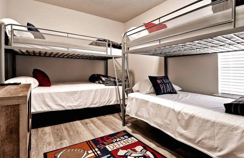 Fayetteville House | Hog House - Accommodating to Long Term Stays!