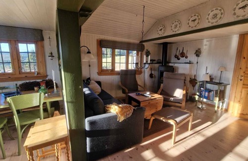 Nes Cabin | Høgbu - Cozy Cabin with a spectacular View