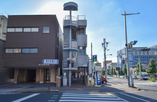 Nishikimachi Apartment | hoho 高松駅 港近くの1日2組限定の貸切宿