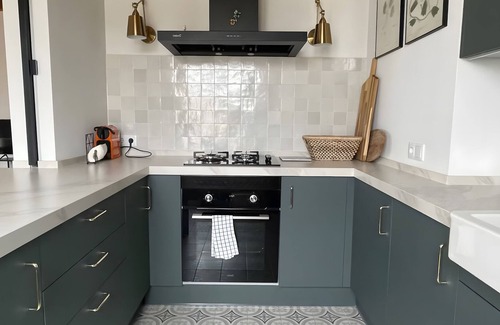 La Granja de San Ildefonso House | Holiday Home 'Río Tío Cocinas' with Mountain Views, Balcony and Wi-Fi