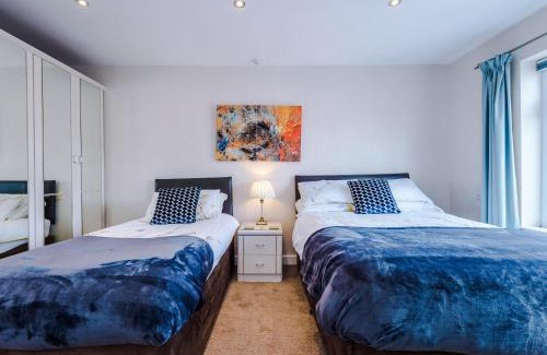 Barnetby House | Holcombe Guest House