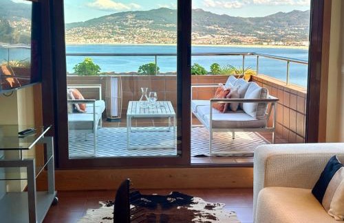 Baiona Apartment | Holibai, Arco Da Vella, Dúplex de lujo con esencia africana y vistas al mar en Baiona