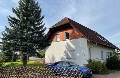 Romrod Apartment | Holiday accommodation for travelers, fitters and castle/Hochzetsgäste