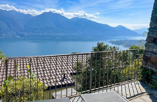Brione sopra Minusio Apartment | Holiday apartment Brione sopra Minusio for 1 - 4 persons with 2 bedrooms - Holiday apartment