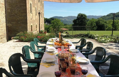 Apecchio Apartment | Holiday apartment Sant'Angelo in Vado for 1 - 20 persons with 5 bedrooms - Twin house