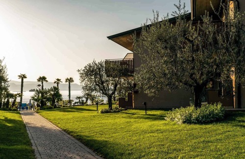 Villaggio Sanghen Apartment | Holiday apartment directly on Lake Garda