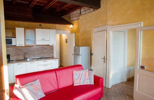 Toscolano Maderno Apartment | Holiday apartment with air conditioning, WiFi and pool