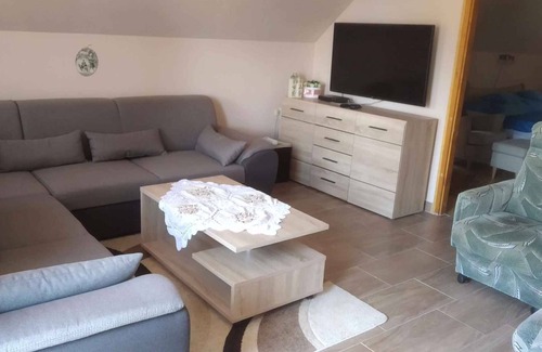 Balatonkeresztur Apartment | Holiday apartment with balcony and table tennis