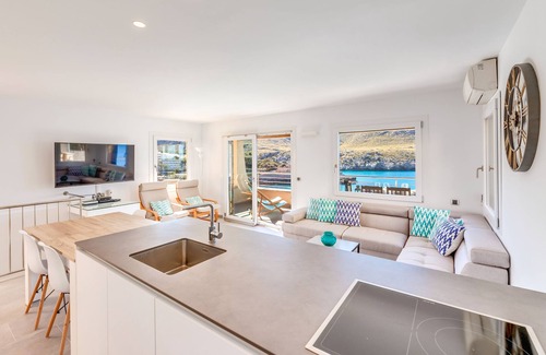 Cala Carbo Apartment | Holiday Apartment "Mirador" with Sea Views and Pool