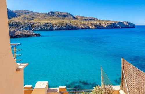 Cala Carbo Apartment | Holiday Apartment "Mirador" with Sea Views and Pool