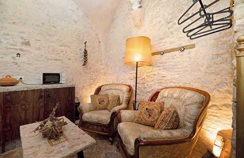 Medina-Sidonia Apartment | Holiday Apartment "La Cueva De Medina-Sidonia" with Private Terrace & Wi-Fi