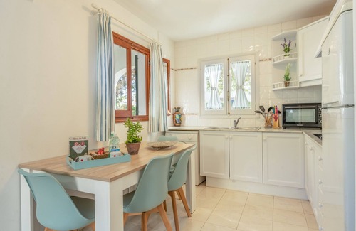 Cala Blanca Apartment | Holiday Apartment “Apartamento Delfín 1” with Pool, Terrace & WiFi; Parking Available in the Street