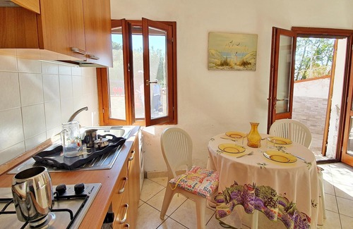 Innamorata Apartment | Holiday Apartment "Bilo Il Nido" with Sea View, Air Conditioning & Terrace