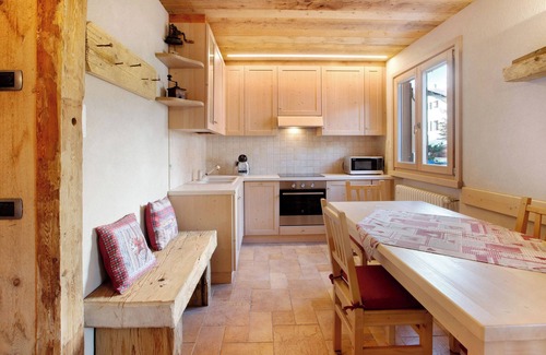 Valdisotto Apartment | Holiday Apartment "Casa Clus Bormio 1" with Mountain View, Private Garden & Wi-Fi