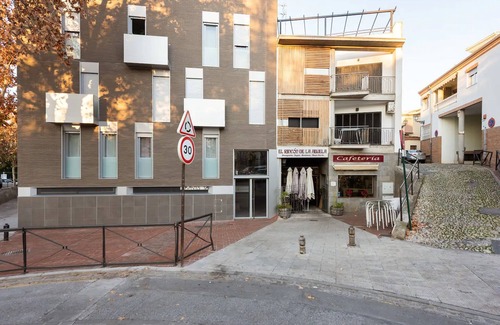 Genil Apartment | Holiday Apartment "Carmela Suites" with Wi-Fi