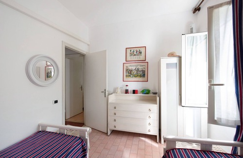 Arenzano Apartment | Holiday Apartment "Casa Nina" with Sea View, Private Terrace & Wi-Fi
