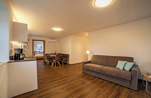 Parcines Apartment | Holiday Apartment "Engel Erker" with Mountain View, A/C, Wi-Fi, Sauna & Terrace