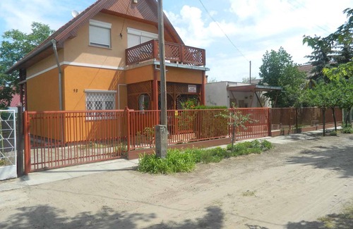 Cserkeszolo Apartment | Holiday apartment in a nice area