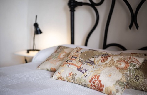 Pitigliano Apartment | Holiday Apartment "Casa Tra Le Rondini" with Wi-Fi