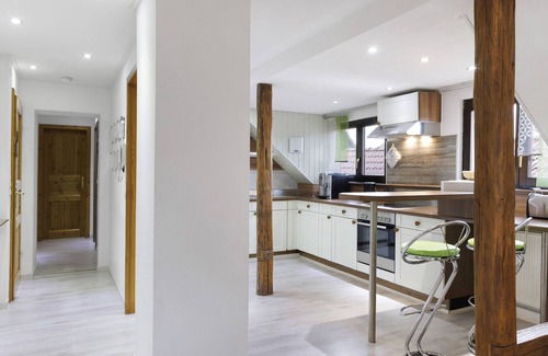 Augsfeld Apartment | Holiday Apartment 'Jasmin' with Wi-Fi