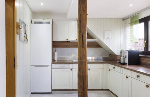 Augsfeld Apartment | Holiday Apartment 'Jasmin' with Wi-Fi