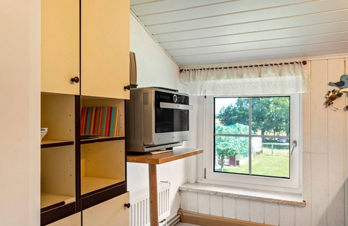 Ludershagen House | Holiday Apartment 'Kranichblick' with Private Garden, Balcony and Wi-Fi
