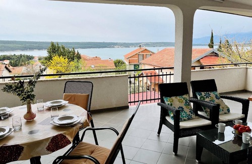 Gornji Karin Apartment | Holiday apartment Karin for 1 - 5 persons with 2 bedrooms - Holiday apartment in one or multi-family