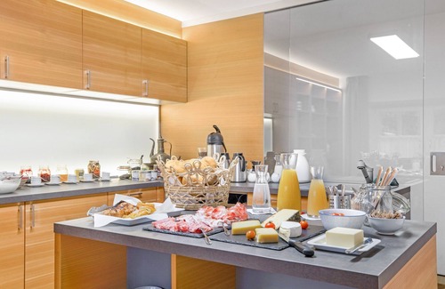 Valdaora di Sopra Apartment | Holiday Apartment “Kruma - Waggile 1” with Mountain View, Wi-Fi & Balcony