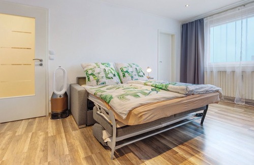 Westhagen Apartment | Holiday Apartment 'Maria' with Balcony & Wi-Fi