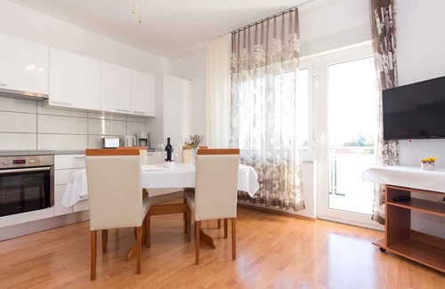 Malinska-Dubasnica Apartment | Holiday apartment mit Balkon