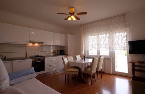 Malinska-Dubasnica Apartment | Holiday apartment mit Balkon
