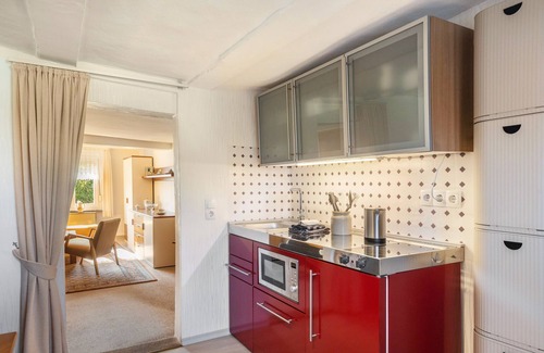 Jesberg Apartment | Holiday Apartment 'Prinzessinengarten' with Private Terrace, Private Garden and Wi-Fi
