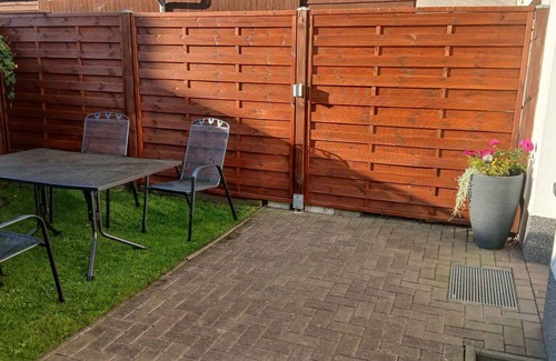 Mellenthin Apartment | Holiday apartment Terrace overlooking the water