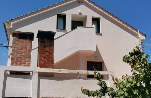 Susica Apartment | Holiday apartment Ugljan (Ort) for 1 - 6 persons with 3 bedrooms - Holiday apartment