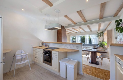 Halstenbek Apartment | Holiday Apartment "Villa Kokorey" with Private Terrace, Shared Garden & Wi-Fi