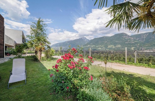 Cermes Apartment | Holiday Apartment Vitus with Mountain View, Wi-Fi, Garden & Terrace