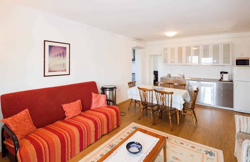 Vintijan Apartment | Holiday apartment with balcony and TV-SAT