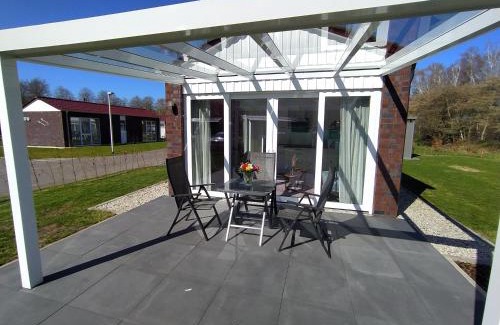 Schuettorf House | Holiday Bungalow am Quendorfer See