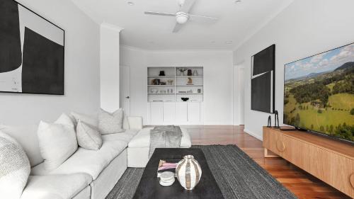 Berry House | Holiday Crescent