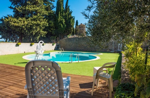 Montbrun-des-Corbieres House | Holiday Home in Montbrun with Pool & Vineyards