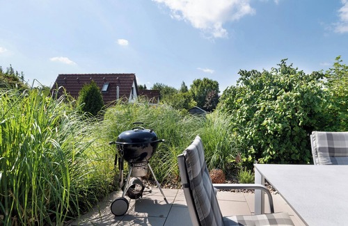 Hollern House | Holiday Home "Moin" with Private Terrace, Private Garden and Wi-Fi