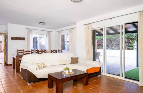 Riba-roja de Turia House | Holiday Home and Remote Work, 18 km From Valencia