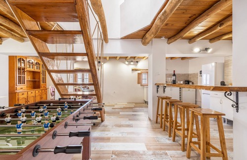 Velez de Benaudalla House | Holiday Home 'Casa Rústica' with Mountain Views, Private Terrace and Wi-Fi