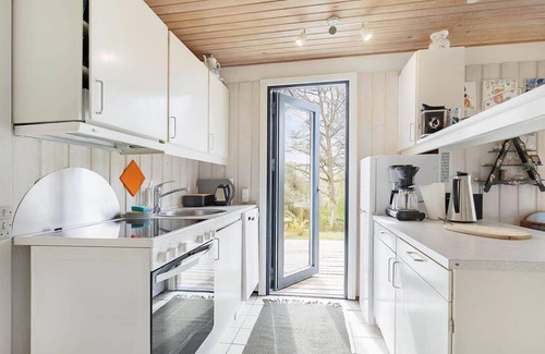 Ronne House | Holiday home 6718 Hasle - Bagå 8