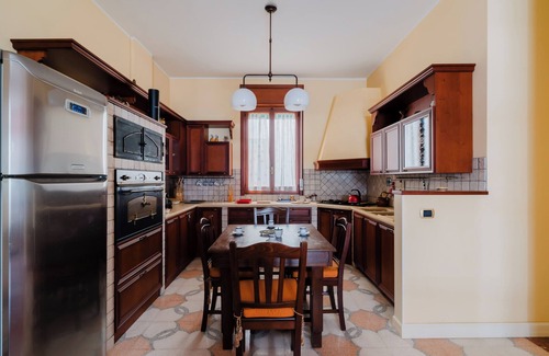 Lecce House | Holiday Home 'Ada' with Balcony, Wi-Fi and Air Conditioning