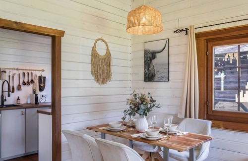 Feldkrucken House | Holiday Home 'Almhütte ' with Terrace, Garden and Wi-Fi